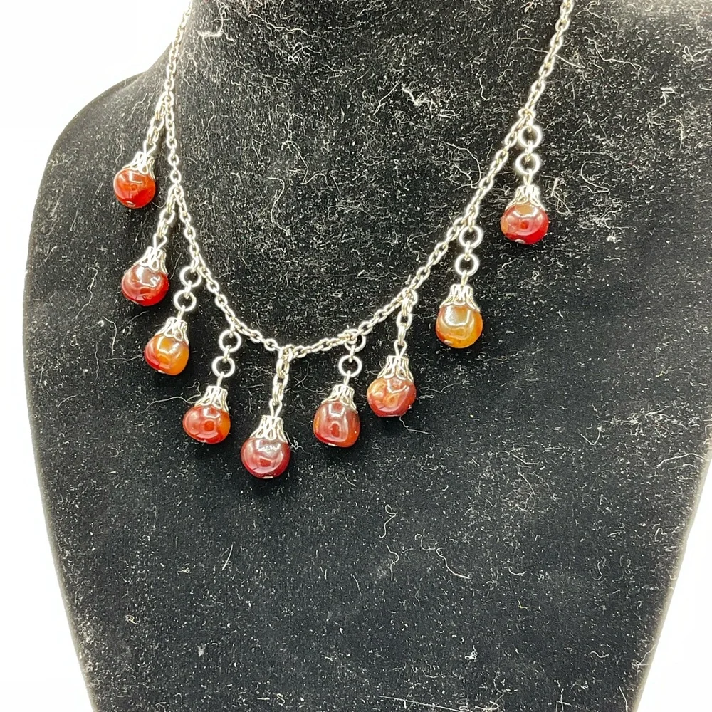 “VINTAGE NECKLACE” Brown Drop Stones in a Silver Setting . - Picture 1 of 5